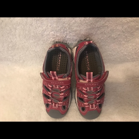 Little Kid/Girl Shoe/Sandal (Wet Tech Fish) - Picture 2 of 7